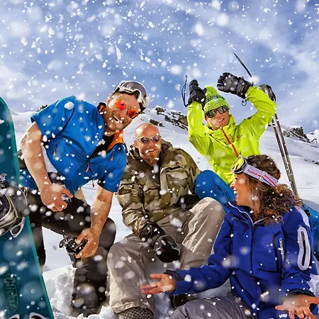 T3 Mira Val Hotell 3*