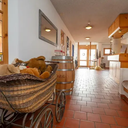 Hotel T3 Mira Val