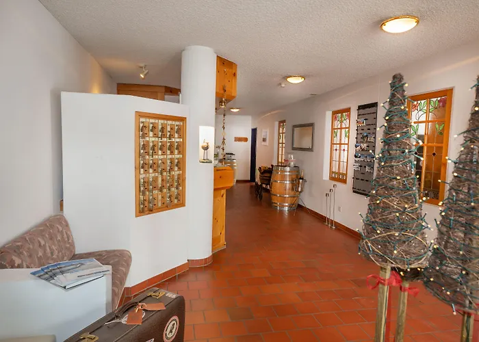 T3 Mira Val Hotel 3*