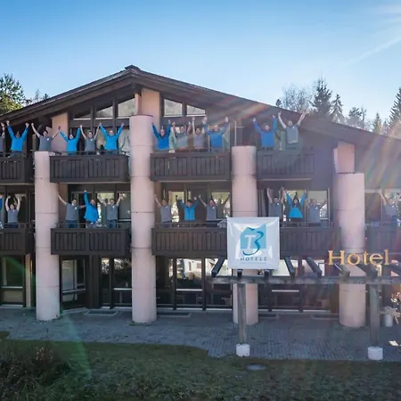 Hotel T3 Mira Val