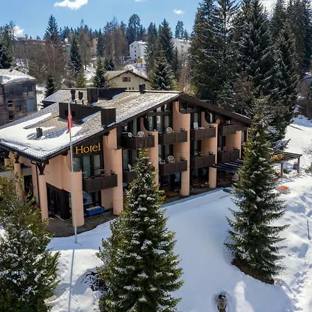 Hotel T3 Mira Val